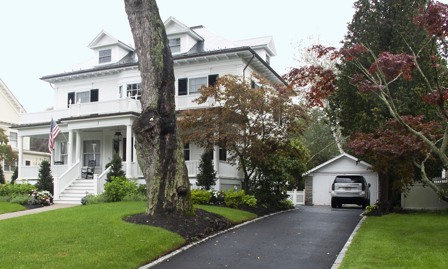 2 Lakeview Ave Driveway