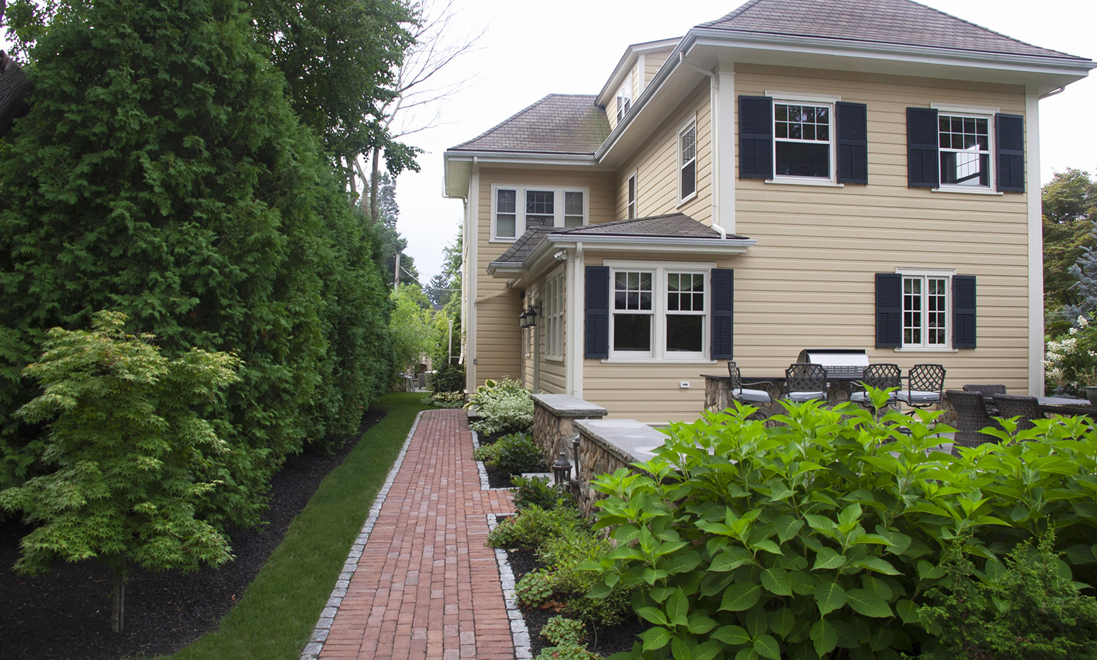 2 Wedgemere Side Walkway